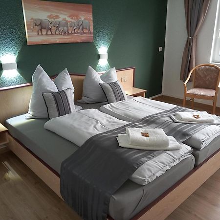 Hotel Eintracht Митвайда Экстерьер фото