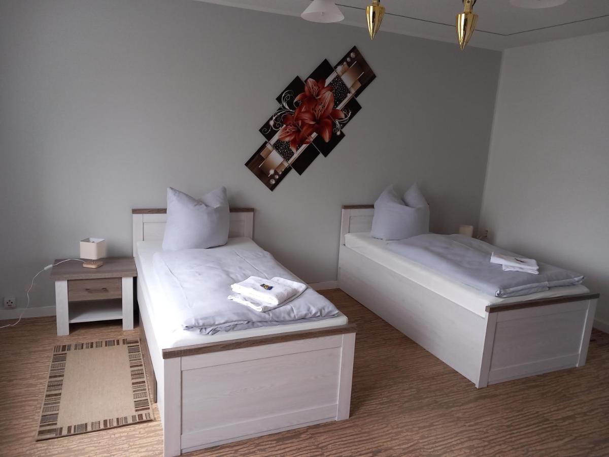Hotel Eintracht Митвайда Экстерьер фото
