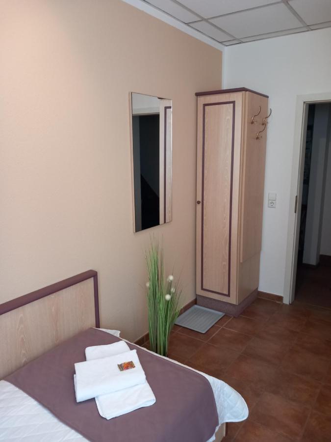 Hotel Eintracht Митвайда Экстерьер фото